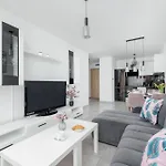 Apartment Perlowa Przystan By Renters *